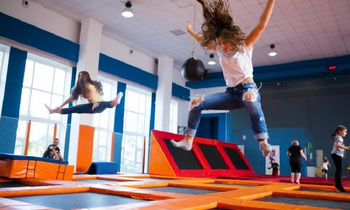 Trampolining – advantage and harm, training for beginners